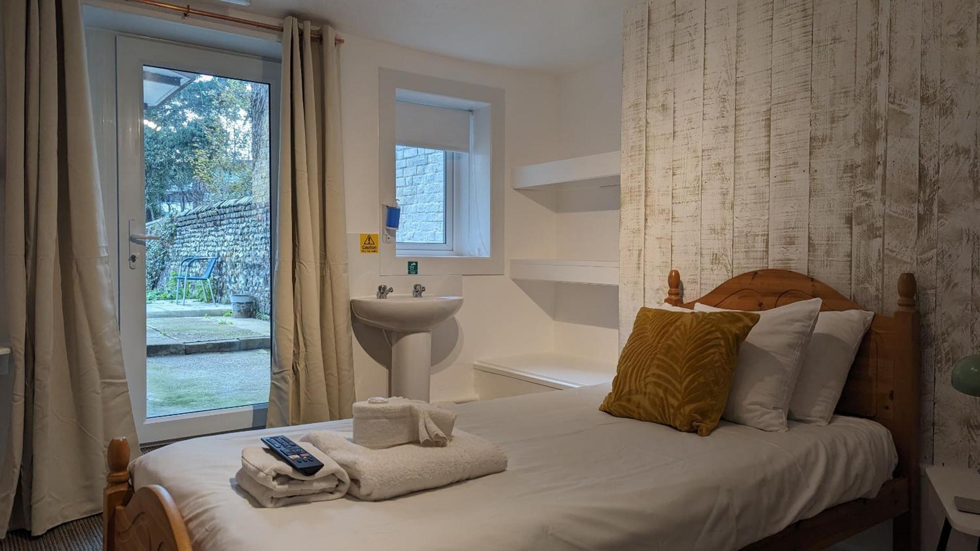 Dover Town Rooms - Short Lets & Serviced Accommodation - Dover Zewnętrze zdjęcie